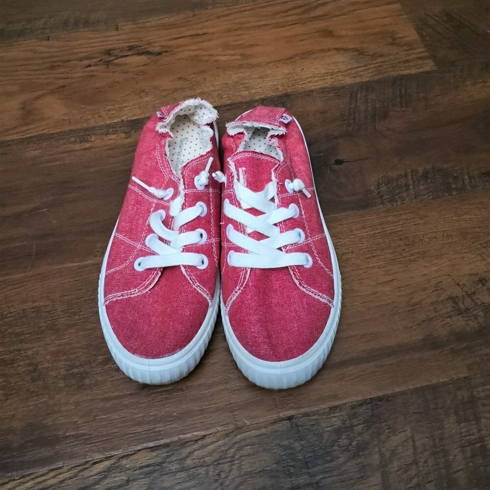 Tommy‎ Bahama Light Red Sneakers Size 7.5